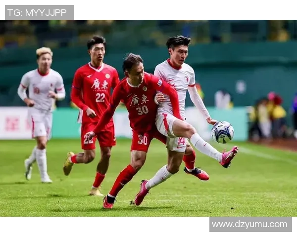 赛后分析深圳足球队与广州足球队的战术意识与表现对比